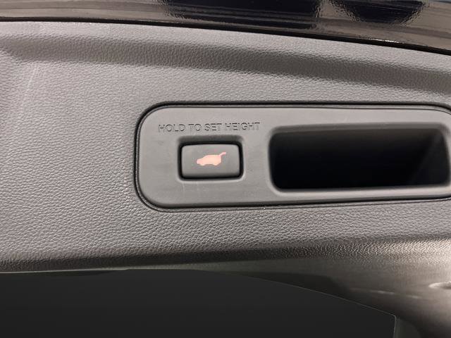 Used 2023 Acura MDX SH-AWD w/ Advance Package image 16