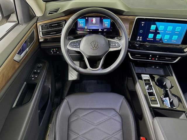 Used 2025 Volkswagen Atlas SE image 19