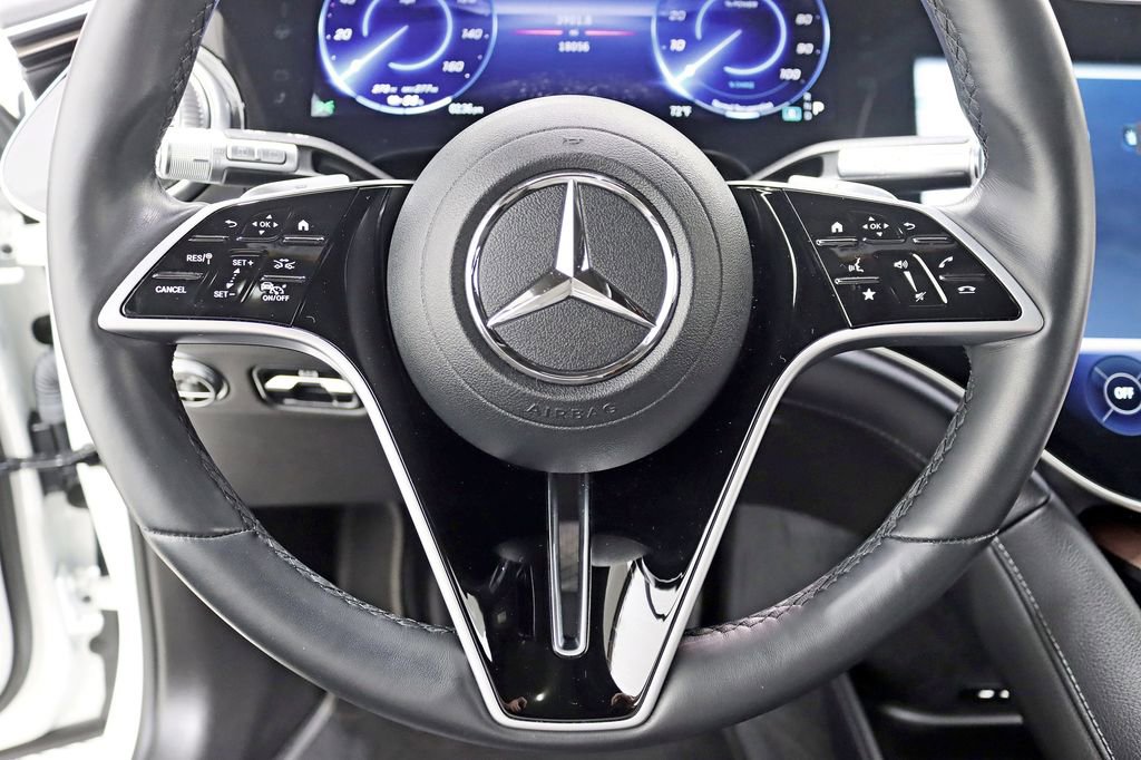 Used 2023 Mercedes-Benz EQS 580 4MATIC SUV image 16