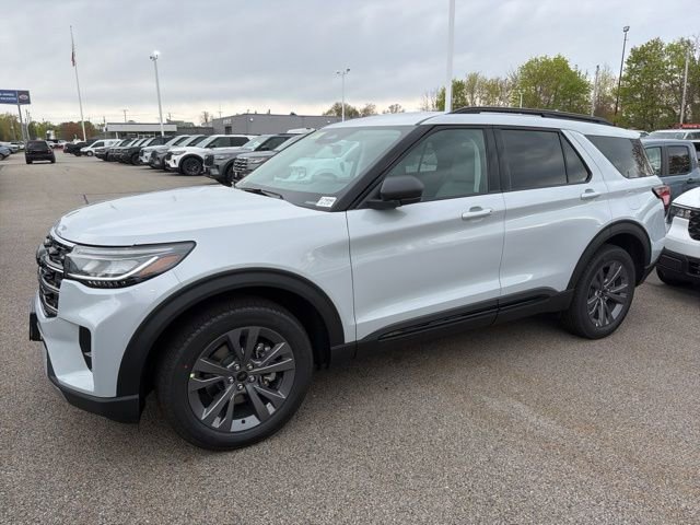 New 2026 Ford Explorer Active AWD/4WD image 5