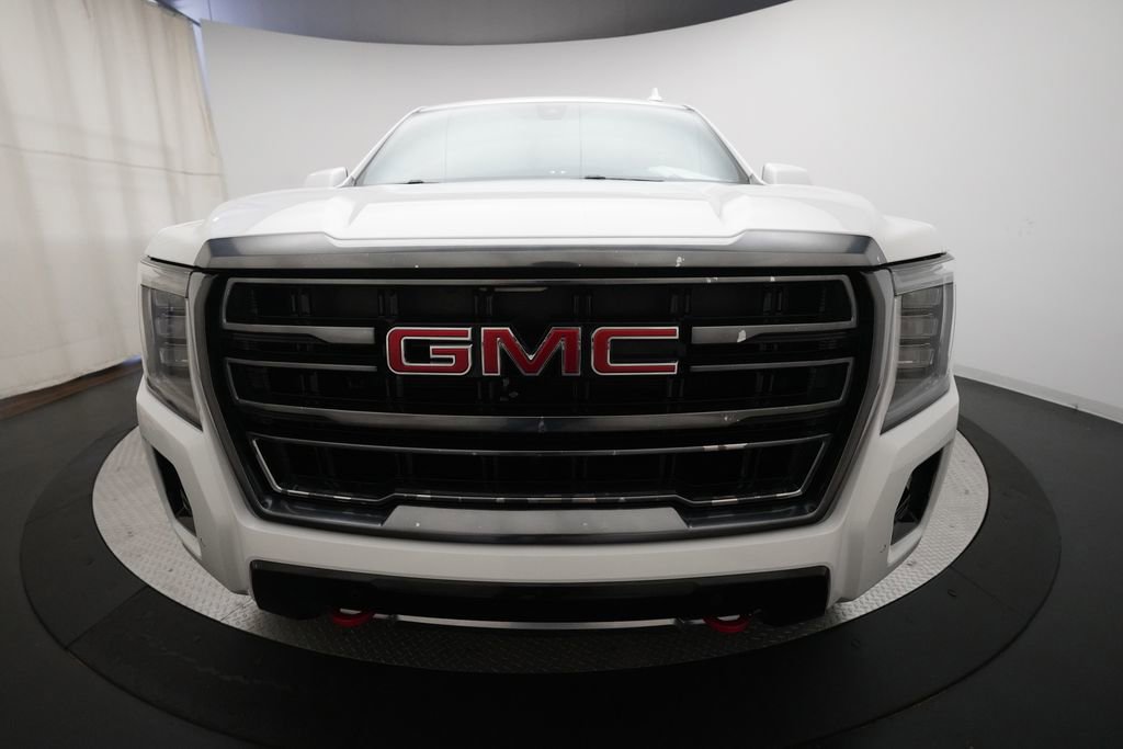 Used 2021 GMC Yukon XL AT4 w/ Technology Package AWD/4WD image 11