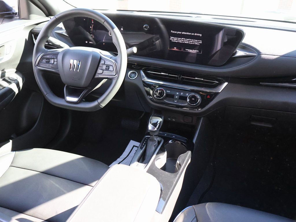 Used 2025 Buick Envista Sport Touring image 14
