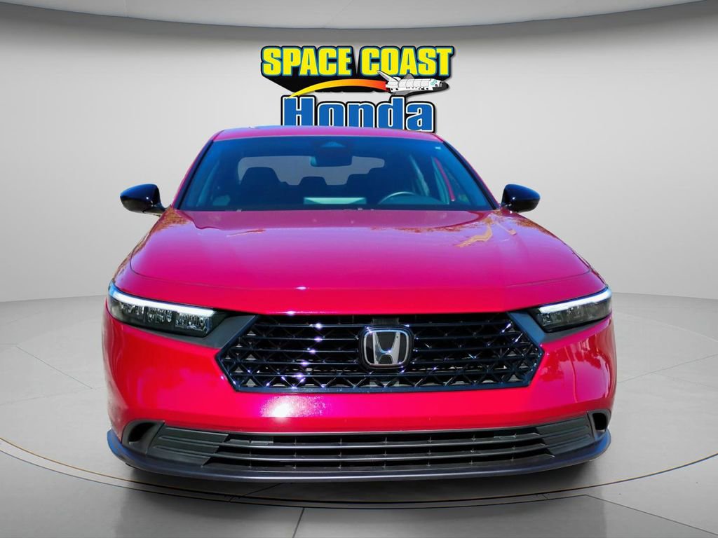 Used 2025 Honda Accord Sport image 2