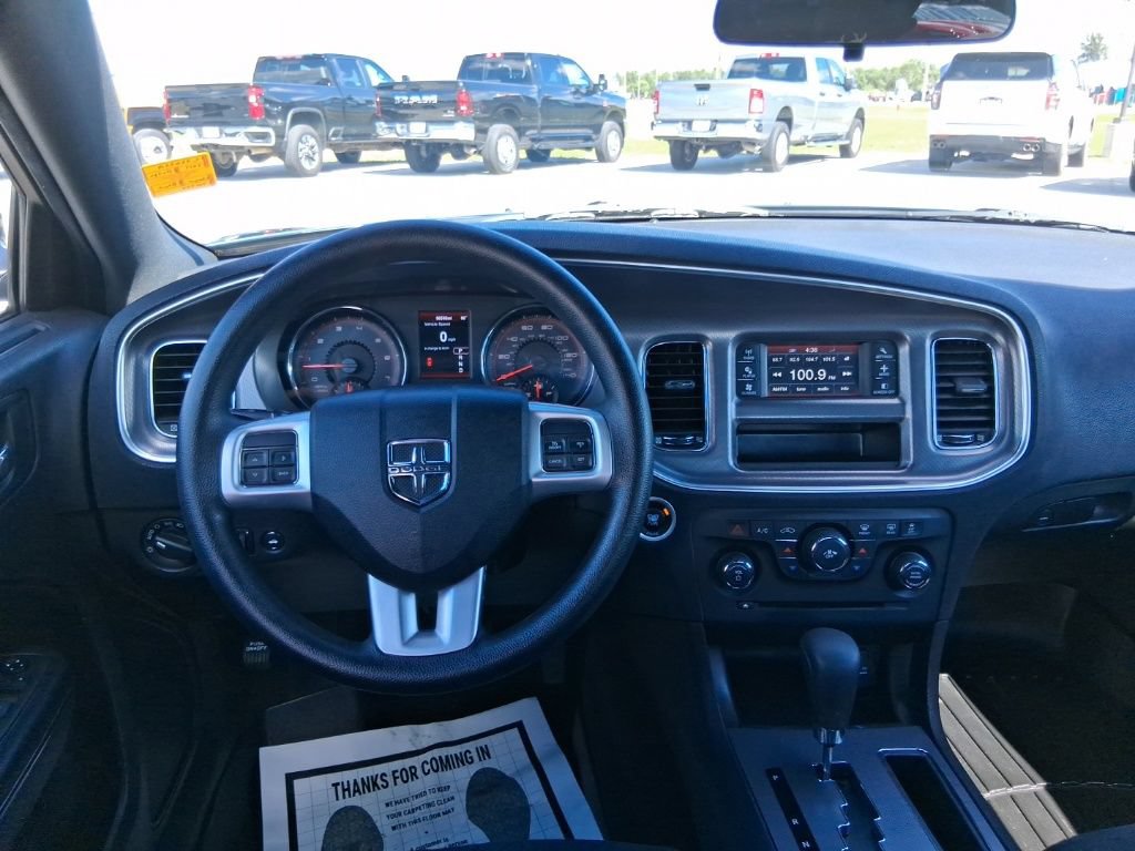 Used 2013 Dodge Charger SE RWD image 17