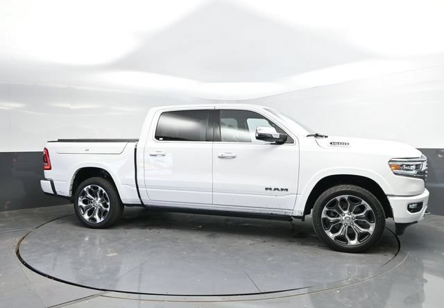 Used 2023 RAM 1500 Limited AWD/4WD image 3