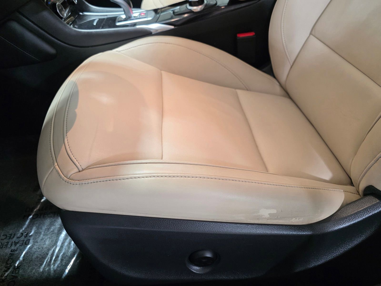 Used 2017 INFINITI QX30 Premium w/ Navigation Package FWD image 24