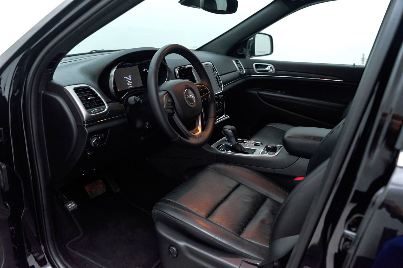 Used 2019 Jeep Grand Cherokee Limited AWD/4WD image 11