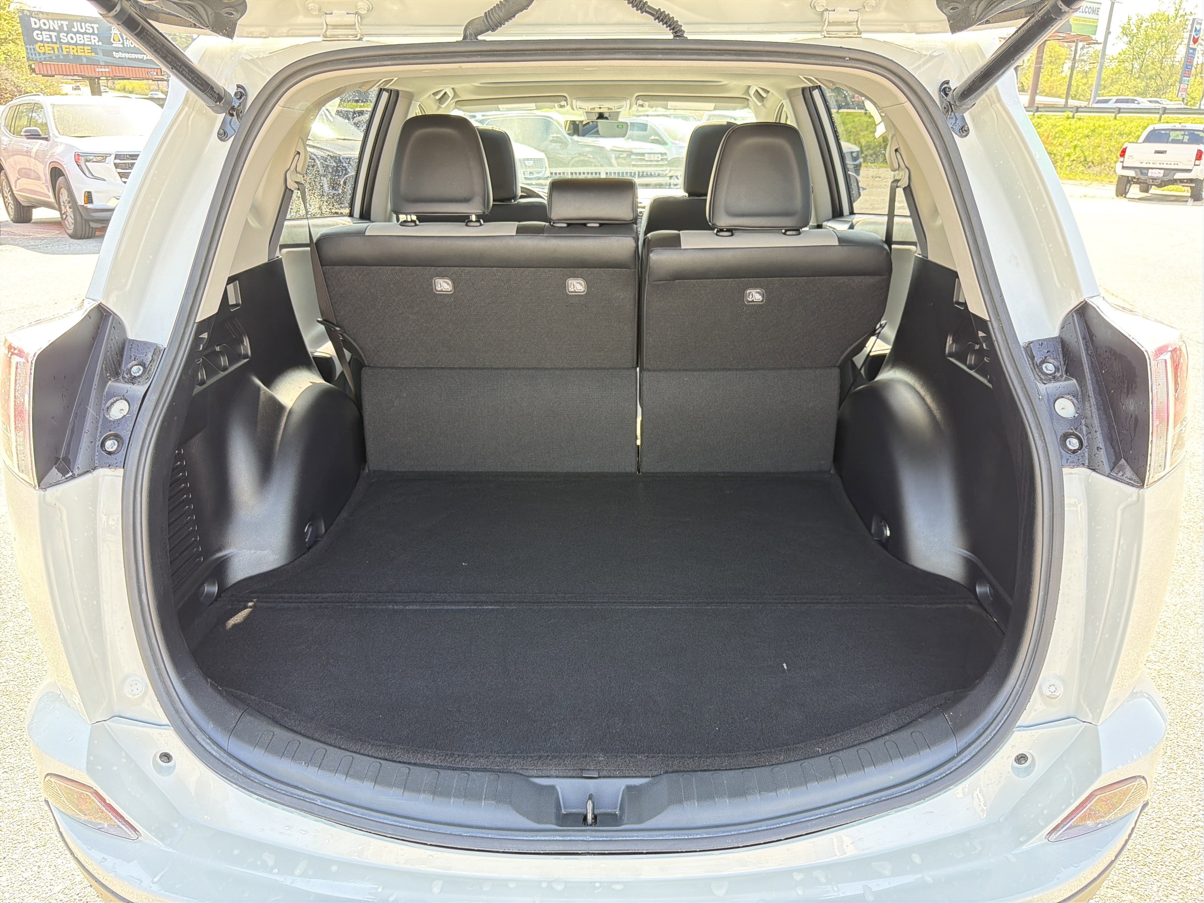 Used 2018 Toyota RAV4 Limited image 21