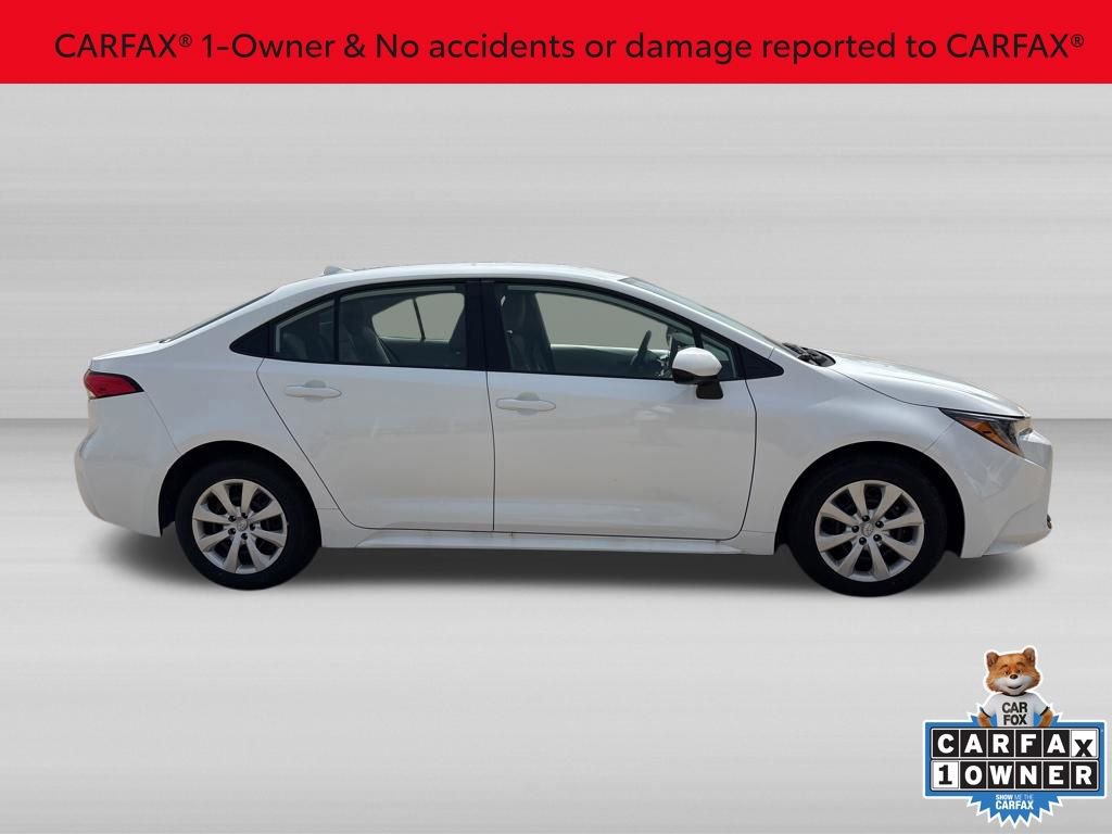 Used 2026 Toyota Corolla LE FWD image 2