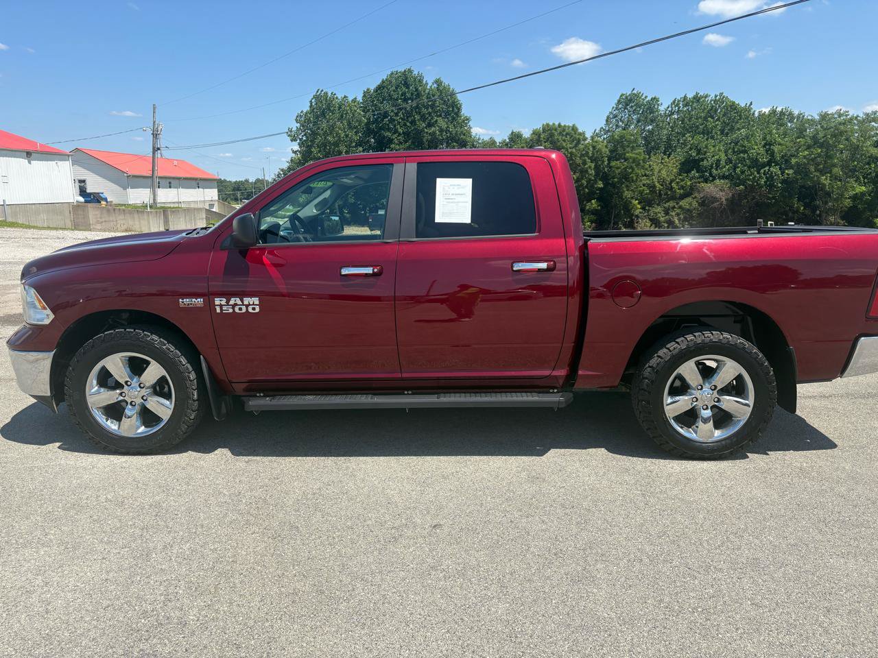 Used 2017 RAM 1500 Classic SLT AWD/4WD image 6