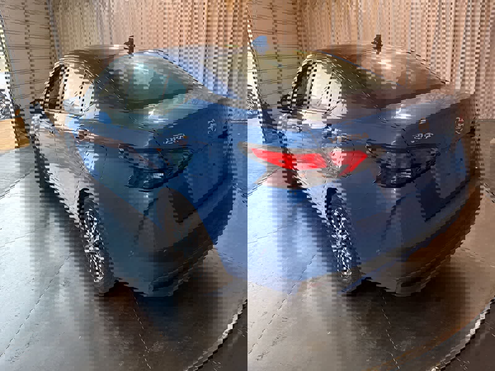 Used 2021 Nissan Versa SV image 7