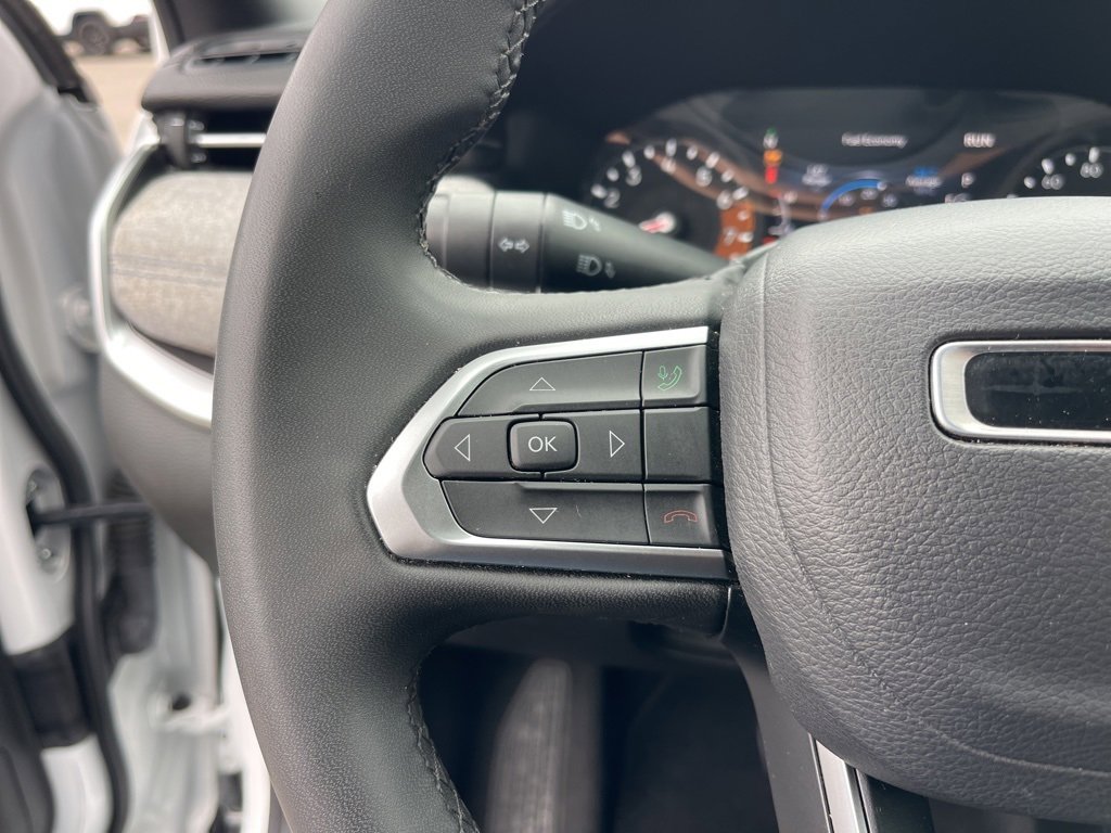 Used 2024 Jeep Compass Latitude image 16