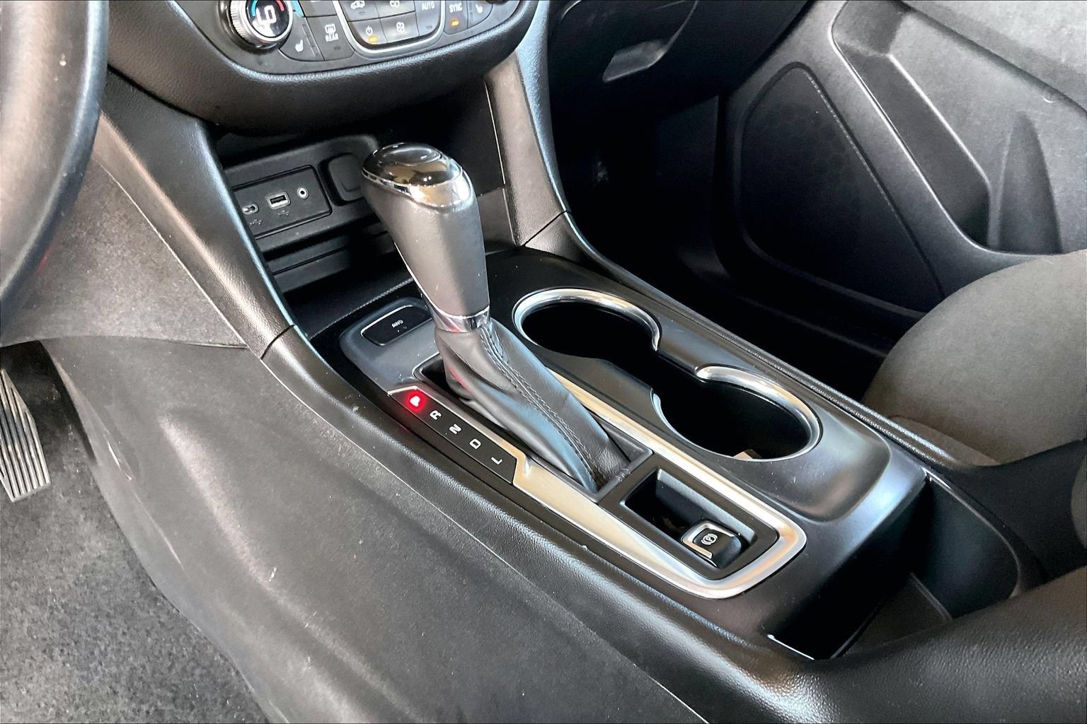 Used 2019 Chevrolet Equinox LT AWD/4WD image 16