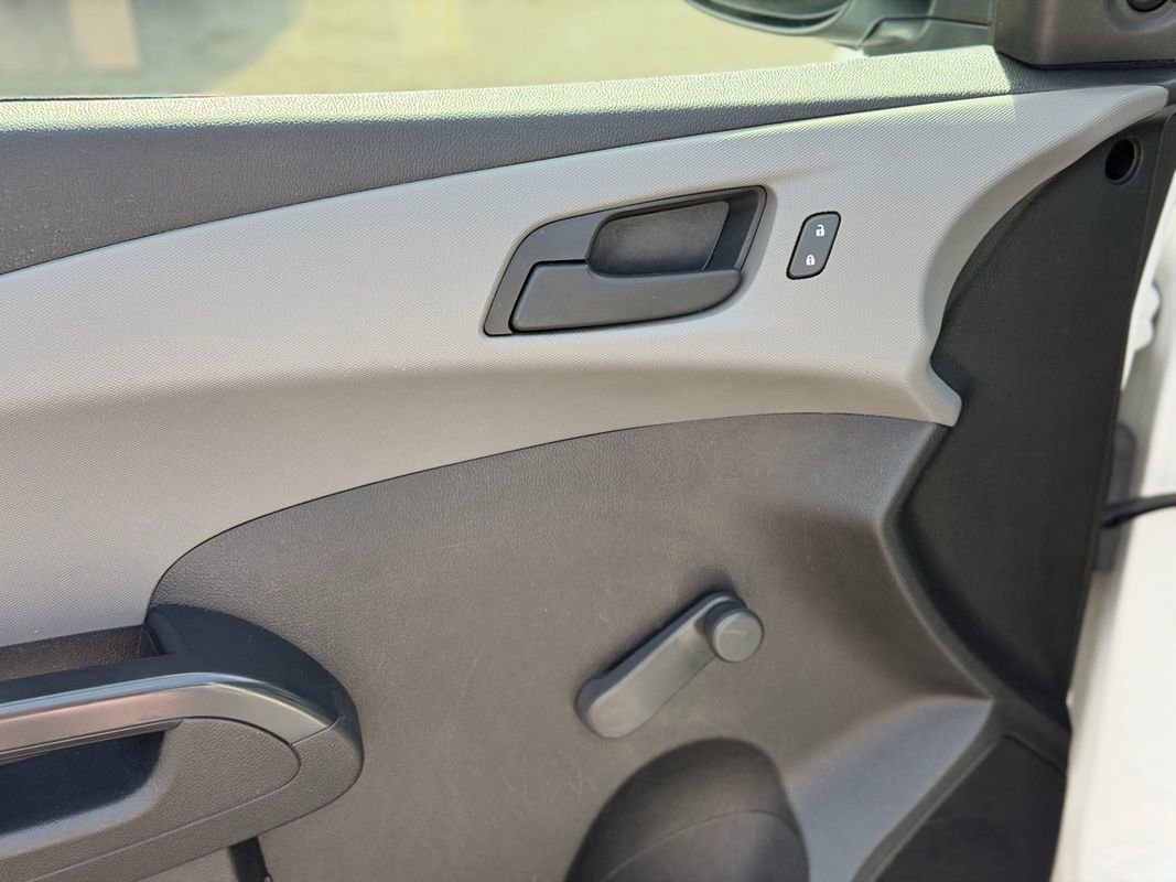 Used 2017 Chevrolet Sonic LT FWD image 18