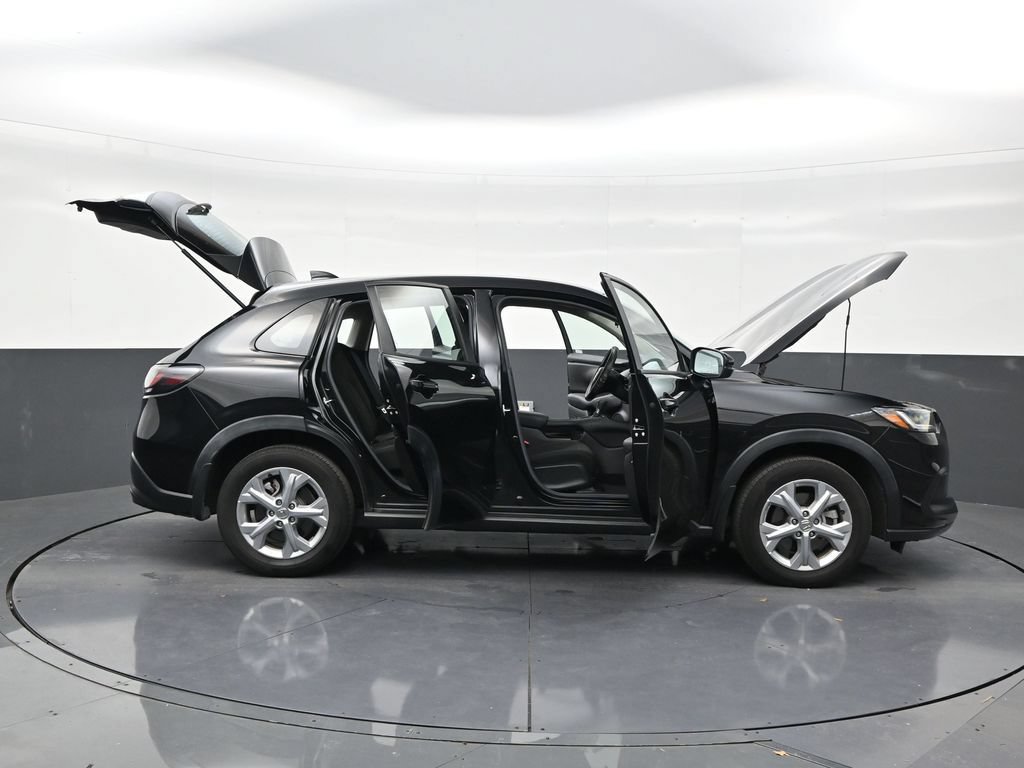 Used 2023 Honda HR-V LX image 29