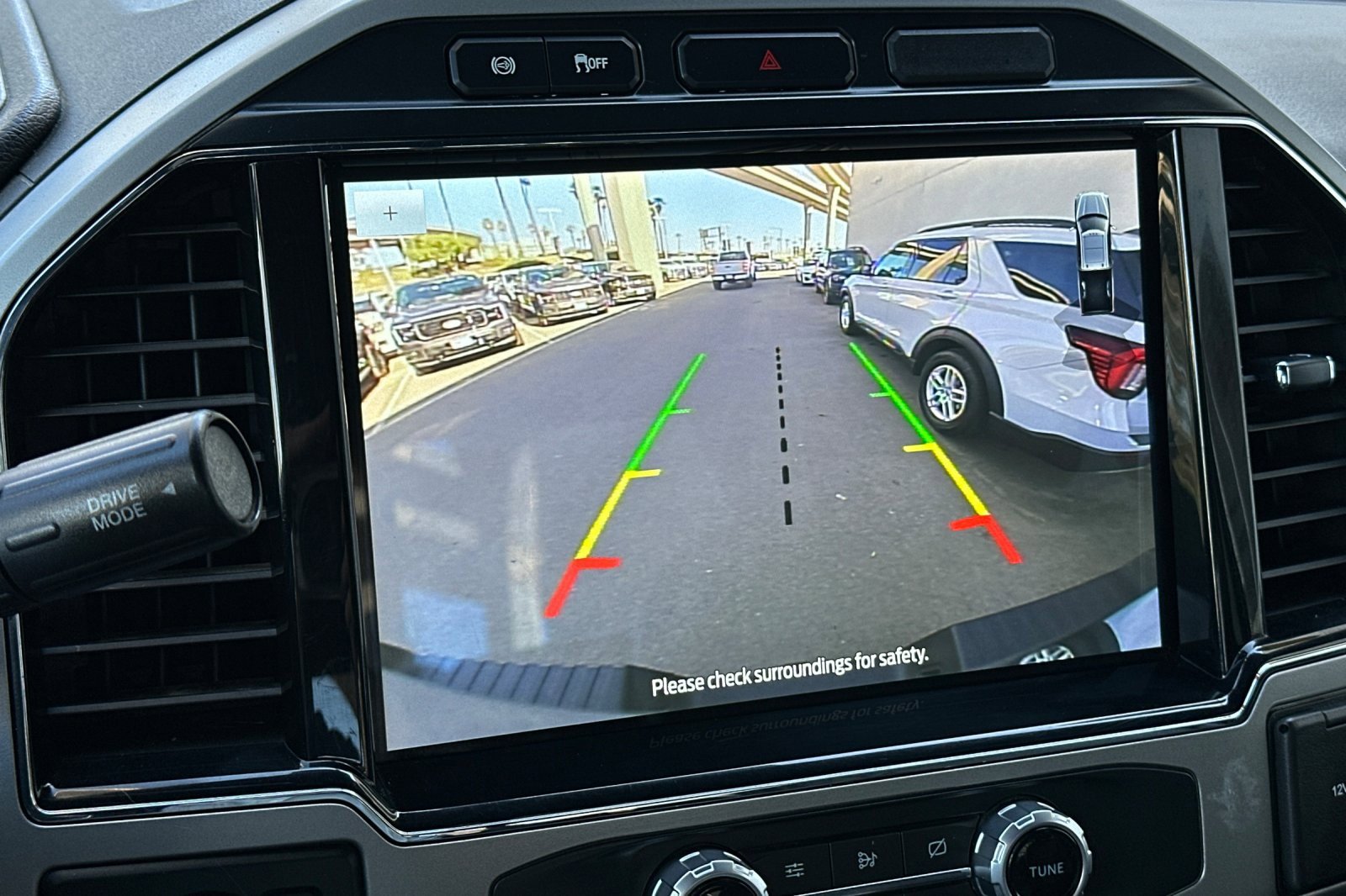 Used 2022 Ford F250 Lariat w/ Lariat Value Package image 18