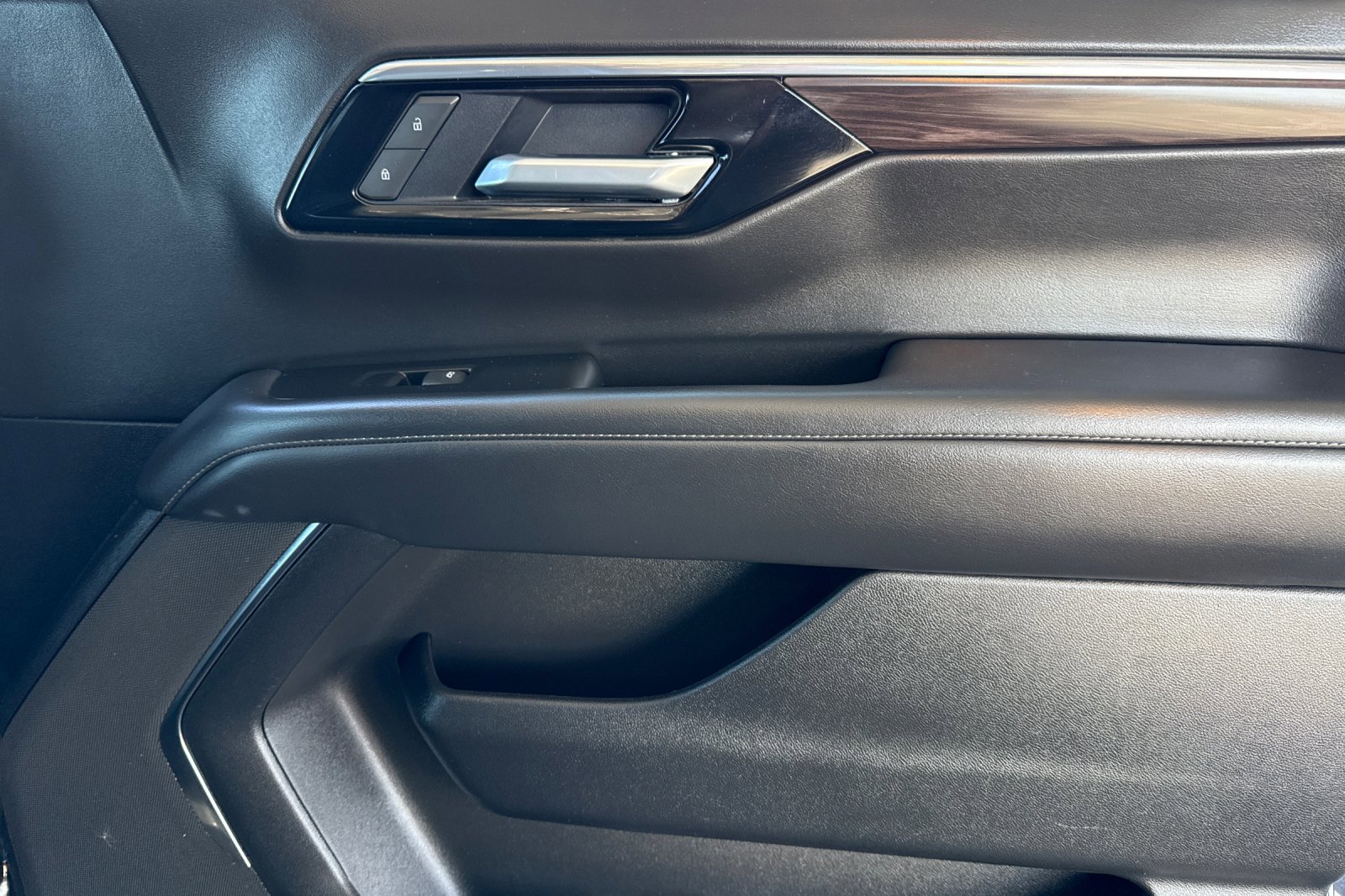 Used 2025 Chevrolet Tahoe Z71 image 23