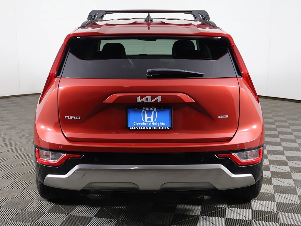 Used 2023 Kia Niro EX Touring image 13