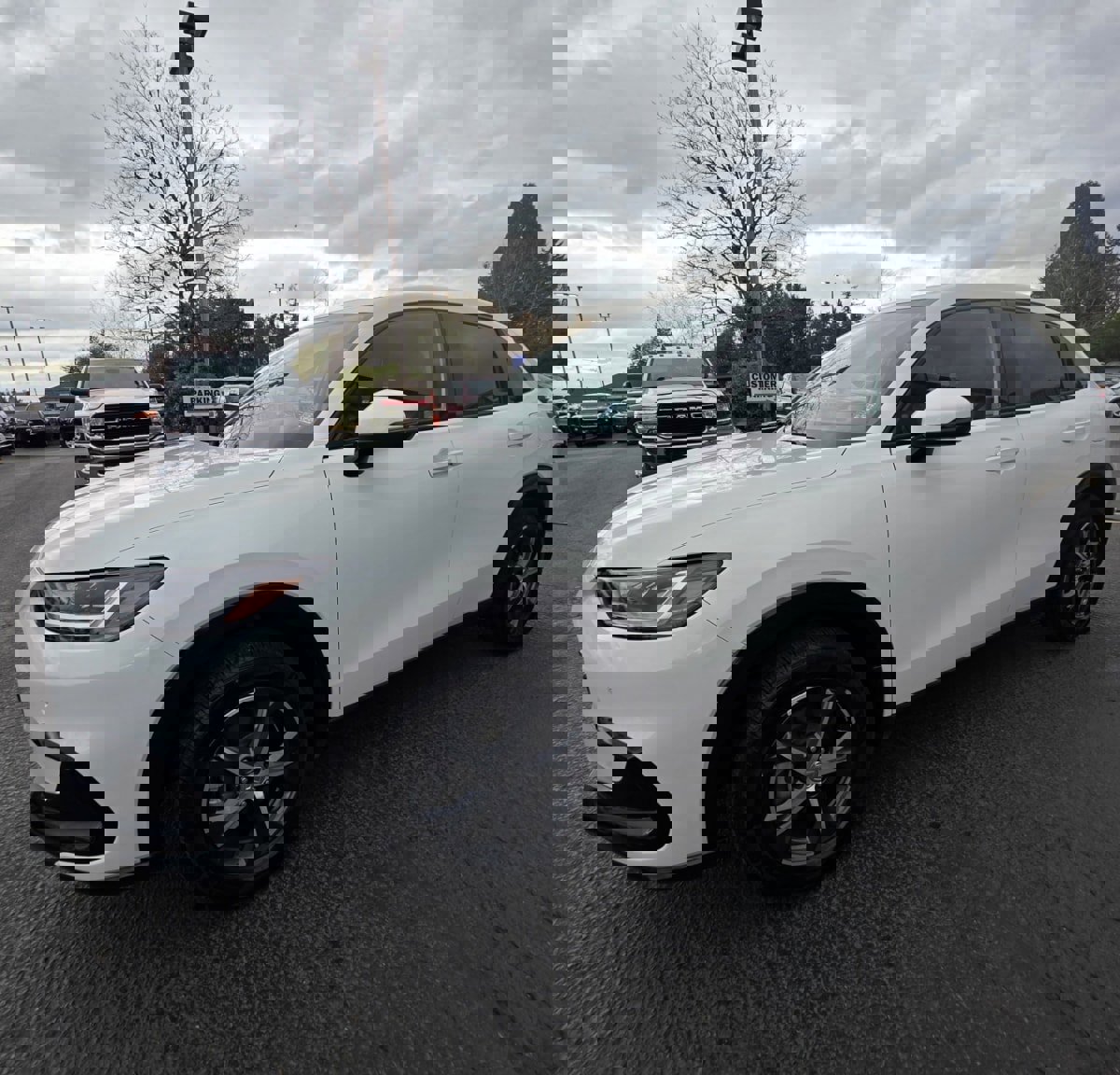 Used 2024 Honda HR-V EX-L image 2