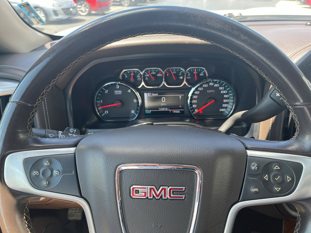 Used 2018 GMC Sierra 1500 SLT w/ SLT Premium Package AWD/4WD image 16