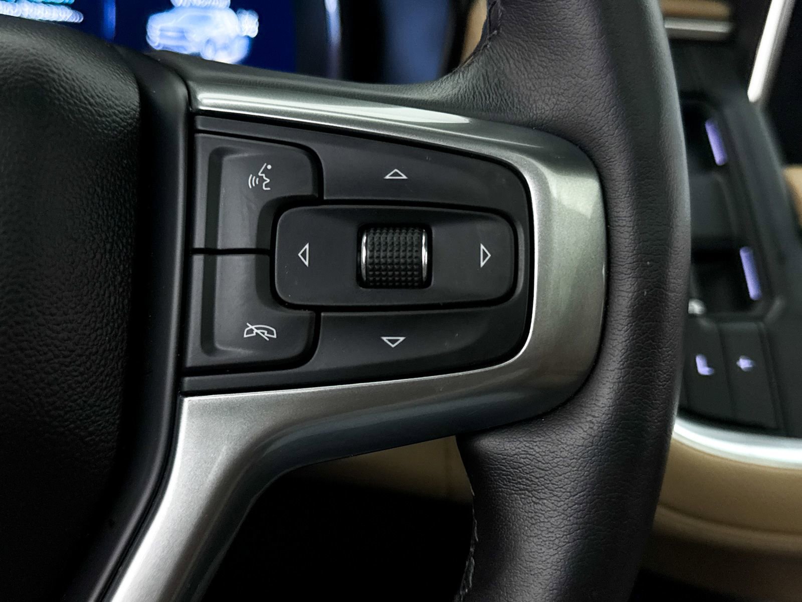 Used 2023 Chevrolet Tahoe Premier w/ Advanced Technology Package image 40