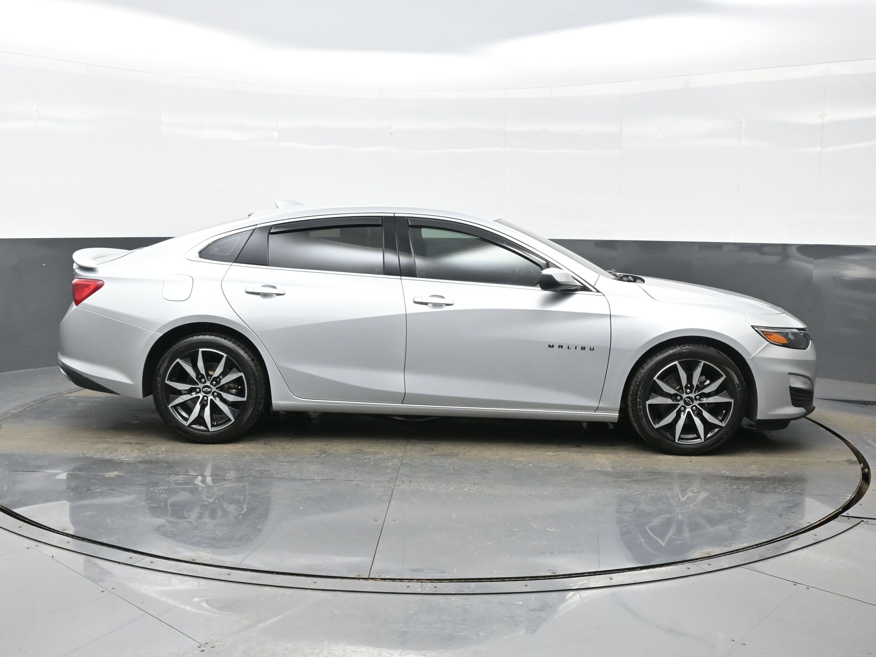 Used 2022 Chevrolet Malibu RS image 7