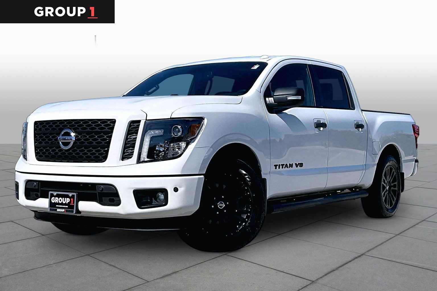 Used 2018 Nissan Titan SV w/ SV Convenience Package RWD image 1