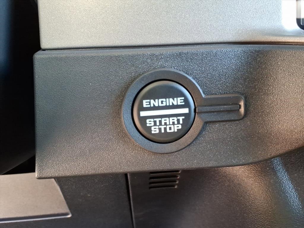 New 2025 Ford Bronco Outer Banks w/ Sasquatch Package image 24