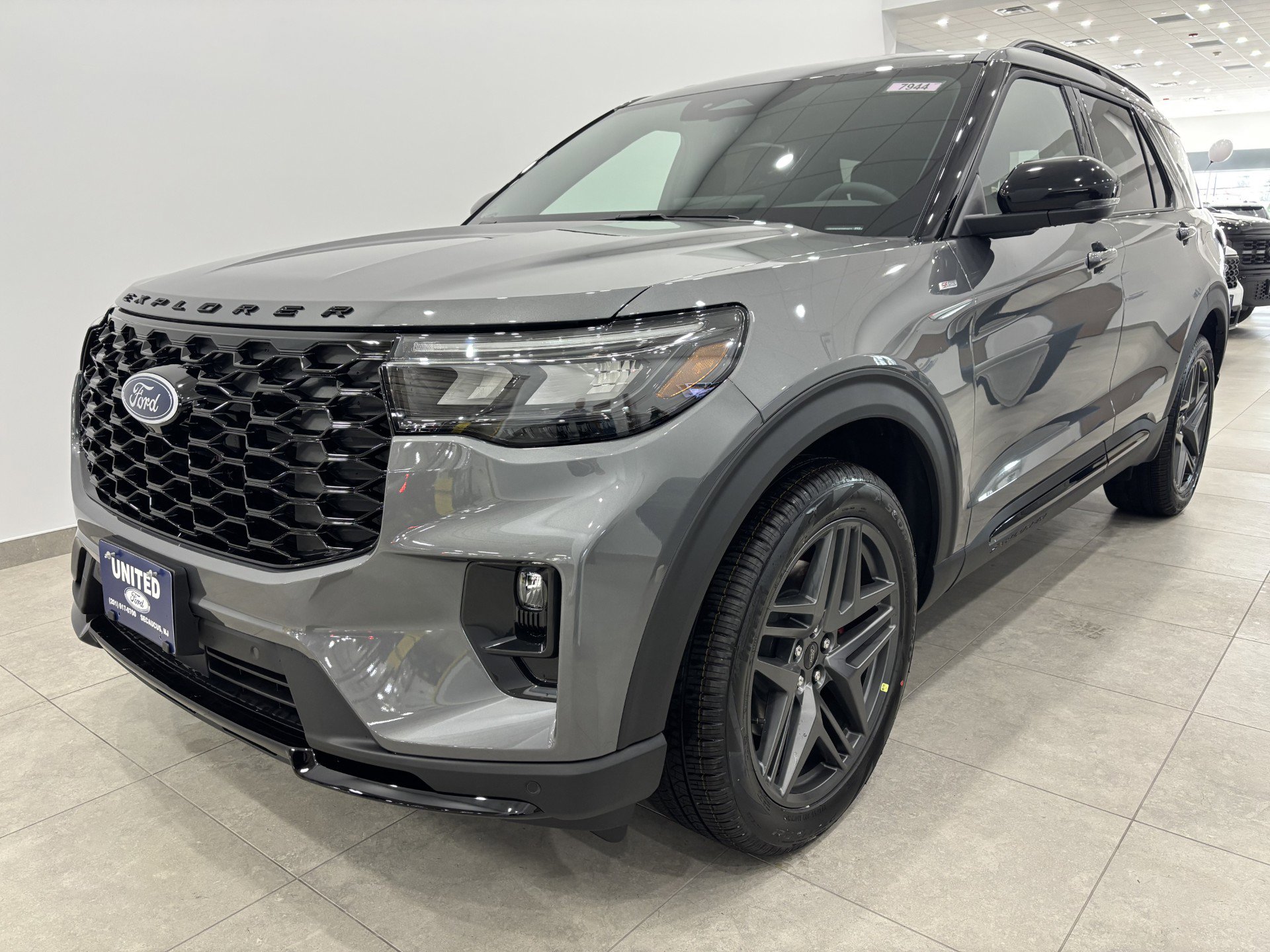 New 2026 Ford Explorer ST-Line image 3