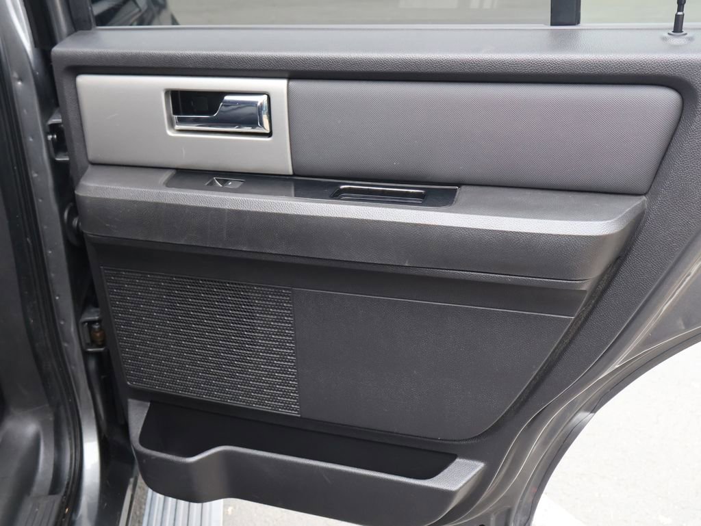Used 2012 Ford Expedition Limited image 33