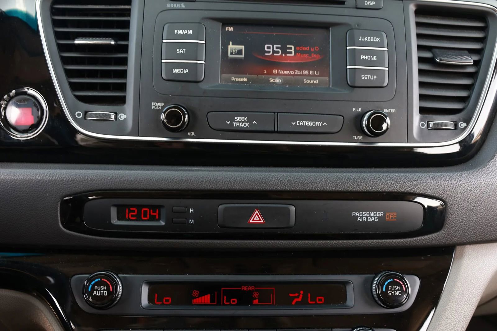 Used 2015 Kia Sedona EX image 36