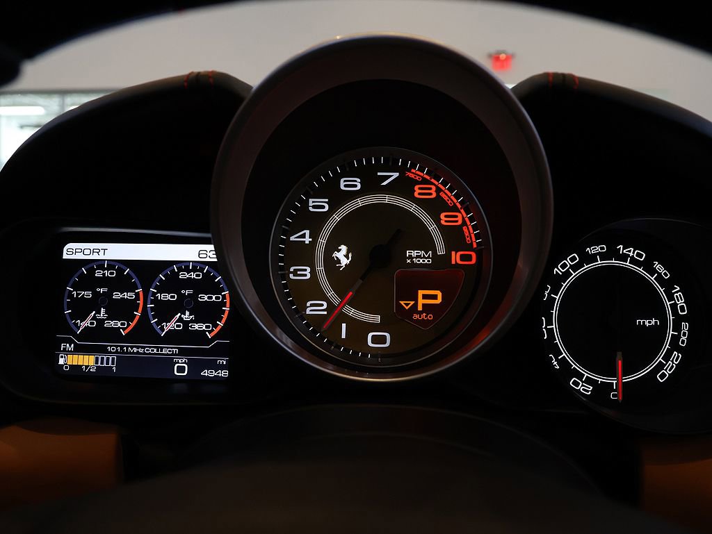 Certified 2017 Ferrari California T image 20