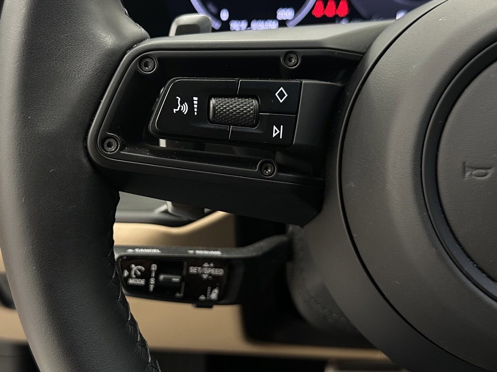 Used 2025 Porsche Cayenne GTS image 25