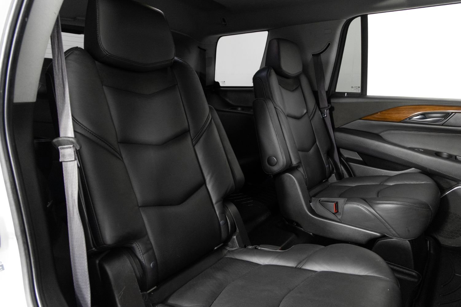 Used 2016 Cadillac Escalade Luxury image 26