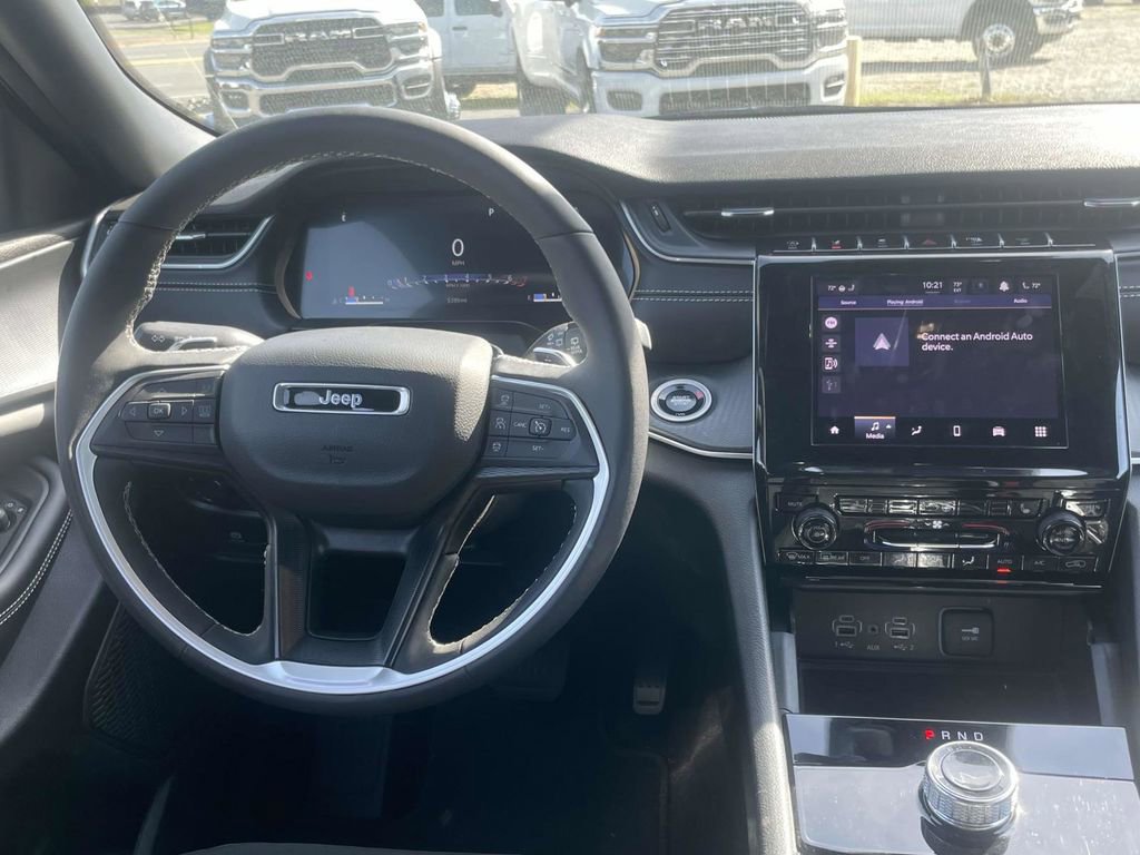 Certified 2025 Jeep Grand Cherokee L Laredo w/ Luxury Tech Group I image 24