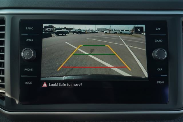 Used 2021 Volkswagen Atlas Cross Sport SE w/ Panoramic Sunroof Package image 28