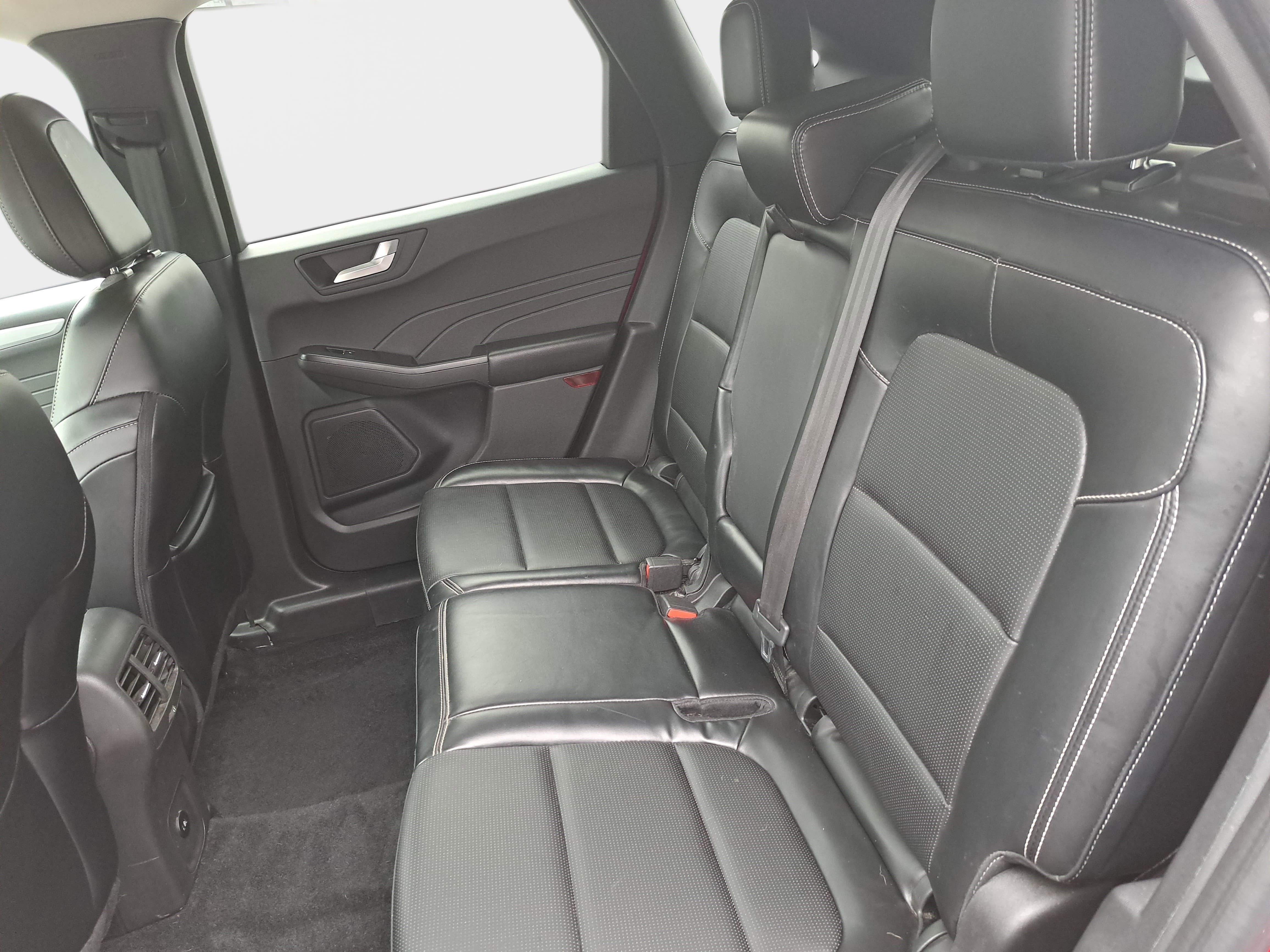 Used 2023 Ford Escape Platinum image 14