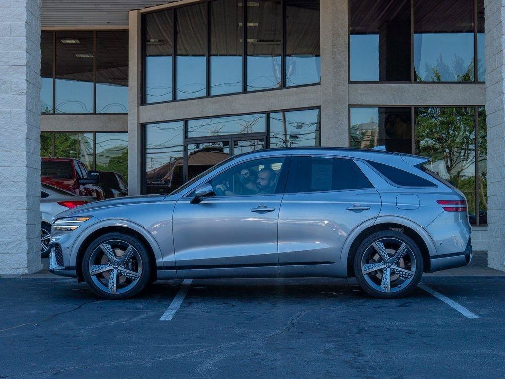 Used 2023 Genesis GV70 2.5T w/ Sport Prestige Package AWD/4WD image 5