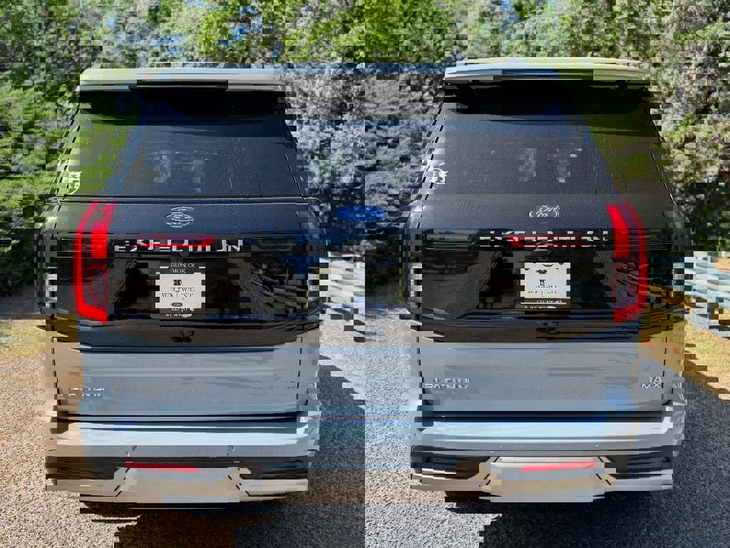 Used 2025 Ford Expedition Max Platinum w/ Platinum Ultimate Package AWD/4WD image 6