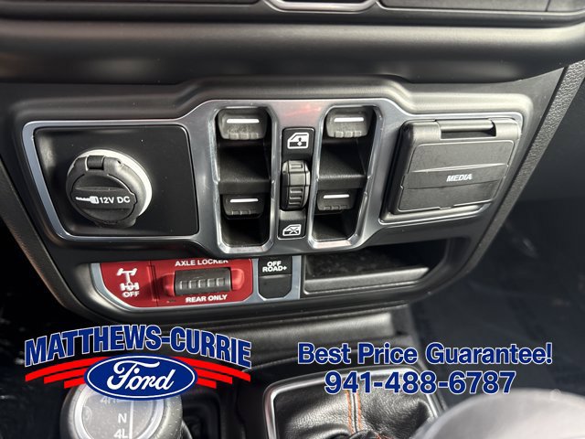 Used 2022 Jeep Gladiator Mojave w/ Trailer Tow Package AWD/4WD image 23