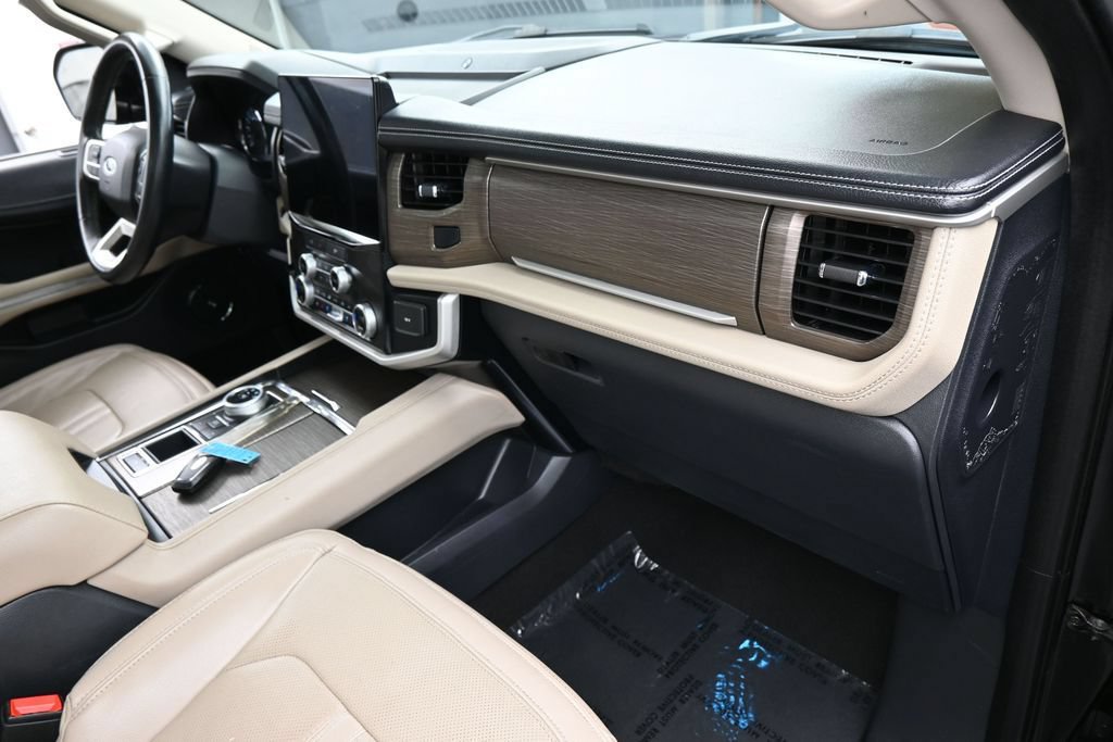 Used 2024 Ford Expedition Limited RWD image 48