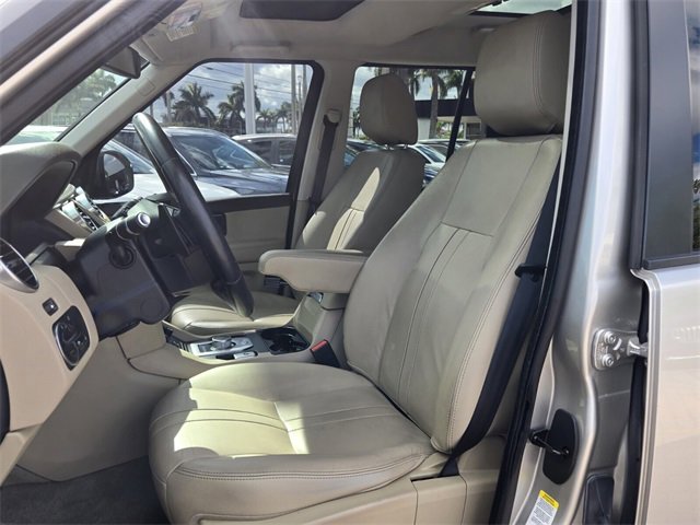 Used 2016 Land Rover LR4 HSE image 15