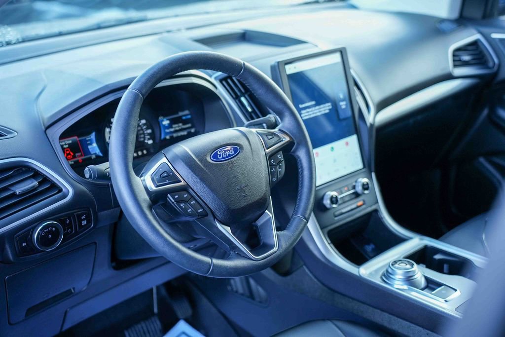 Used 2024 Ford Edge SEL w/ Convenience Package image 29