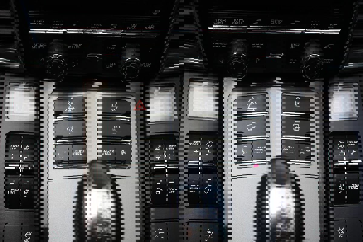 Used 2013 Porsche Panamera GTS image 27