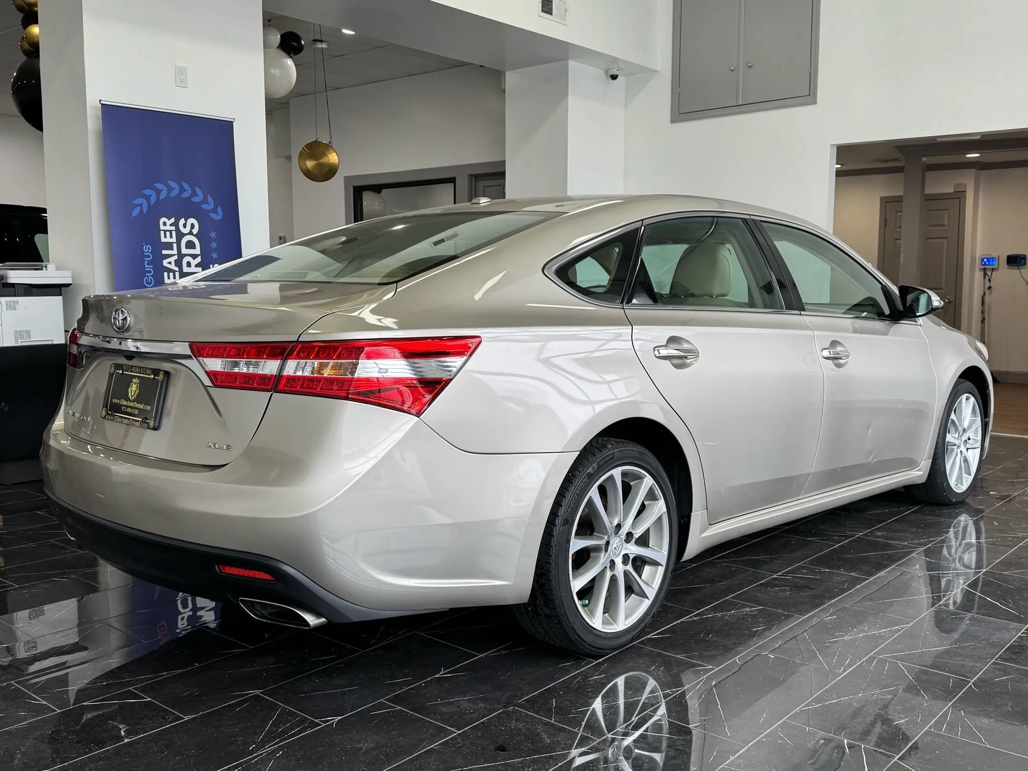 Used 2015 Toyota Avalon XLE image 6