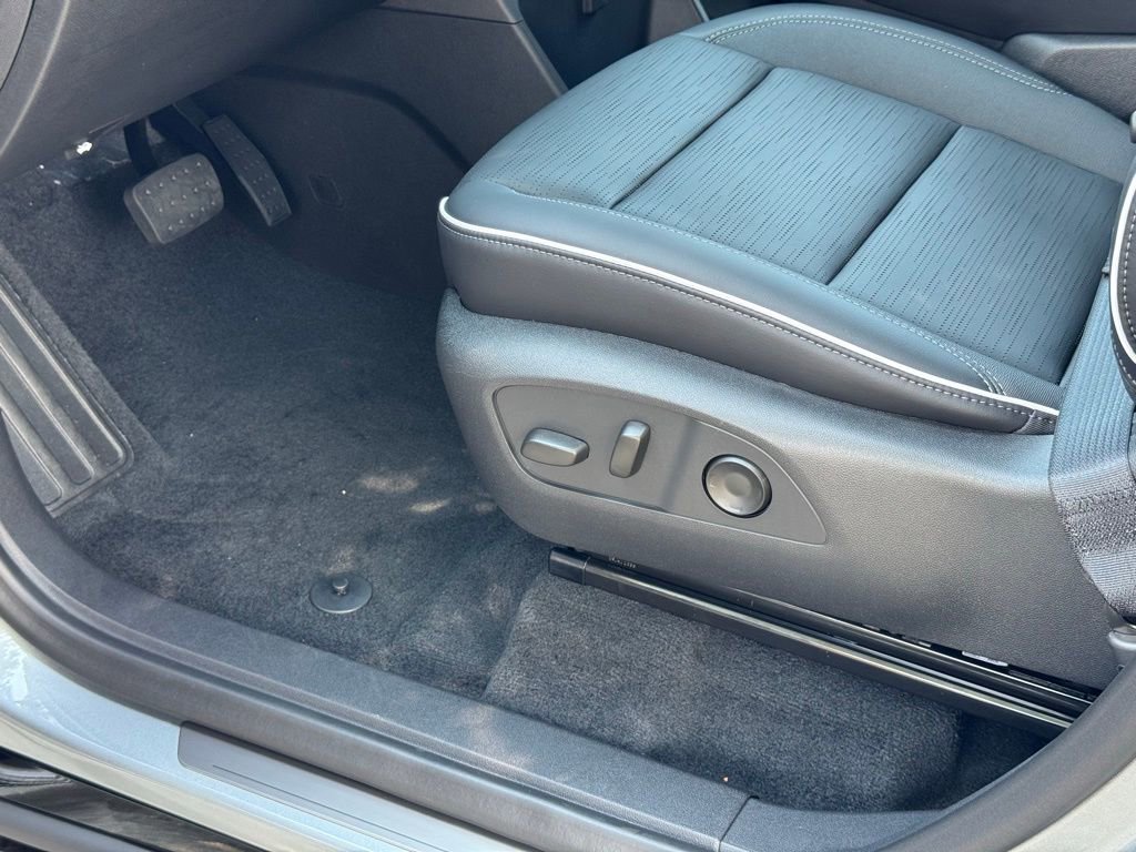 New 2025 Buick Enclave Sport Touring w/ Super Cruise Package image 18