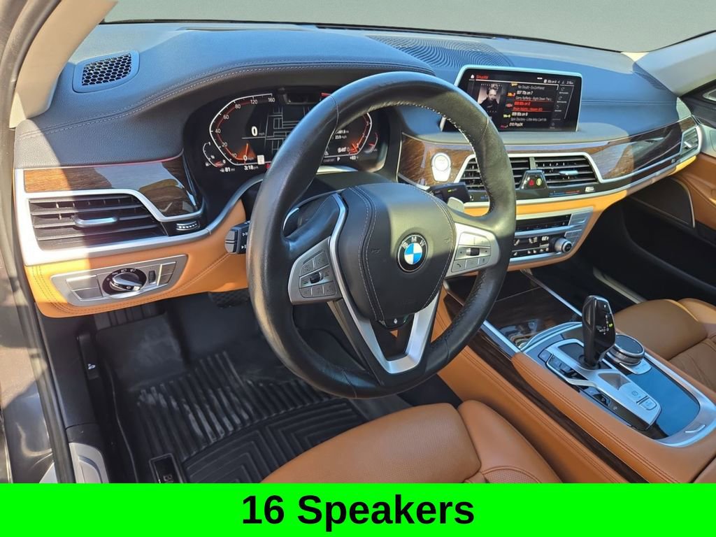 Used 2022 BMW 750i xDrive image 11