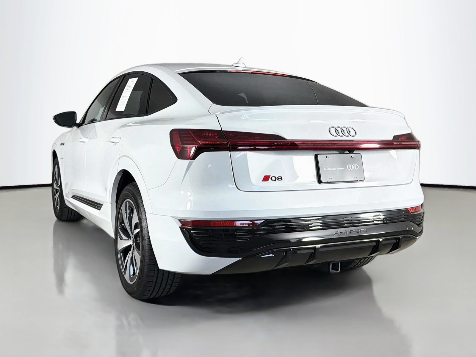 Certified 2024 Audi Q8 e-tron Premium AWD/4WD image 5