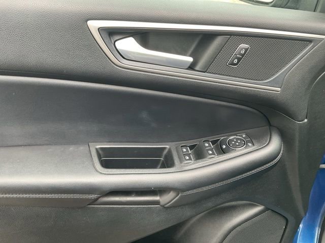 Used 2023 Ford Edge SEL image 25
