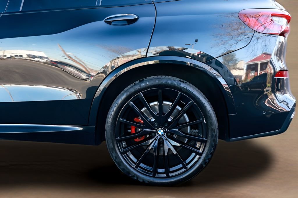 Used 2022 BMW X5 M50i w/ Premium Package AWD/4WD image 12